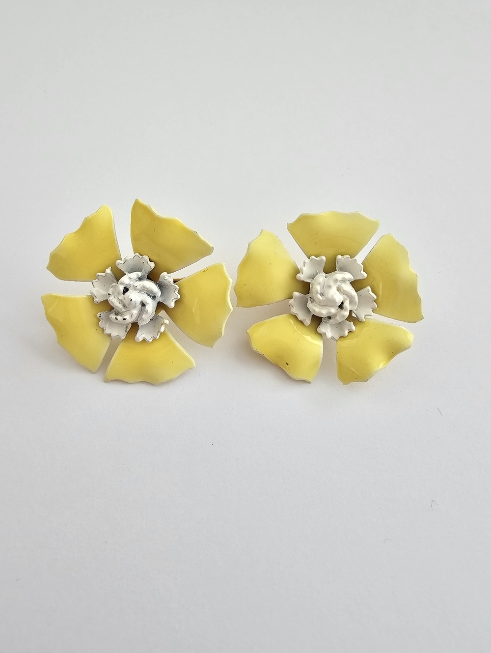 Vintage 1960s Enamel Flower Power Clip-On Earrings - Sunny Yellow